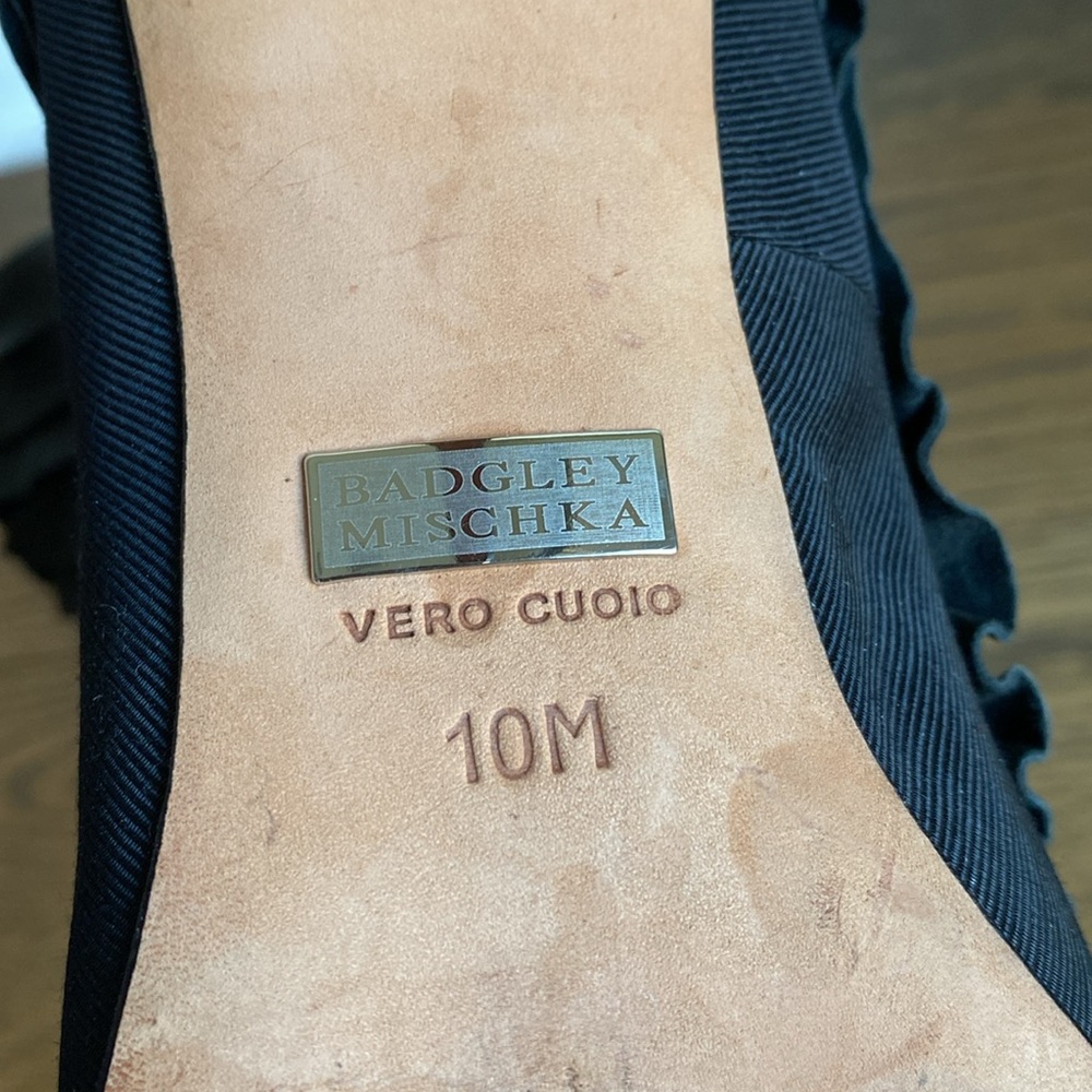 Badgley Mischka Tai Ruffle Pumps - Picture 8 of 8